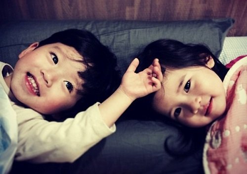 3 meo hay dat ten cho cap song sinh hinh anh