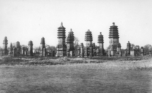 Bi an nhung lang mo co nam sau trong rung tai Trung Quoc hinh anh 2