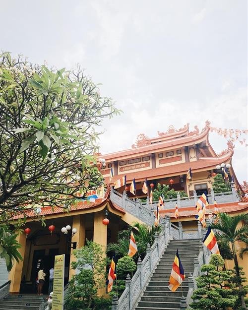 Chua dang sao giai han ram thang gieng 1