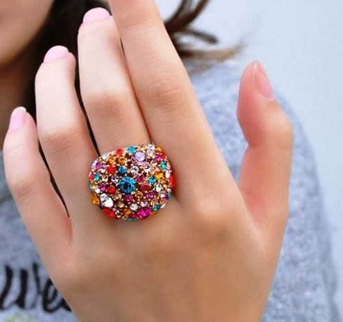 Moi quan he giua cach deo nhan va tinh duyen hinh anh 3