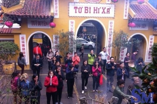 Noi le chua dang sao giai han Ram thang Gieng linh thieng hinh anh 4