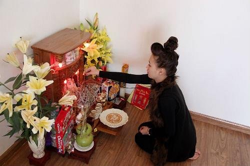 quan ao thieu nghiem tuc