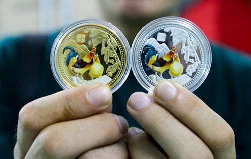 Tet Dinh Dau tang nhau tien in hinh con ga ruoc lay phuc loc tho hinh anh goc 2