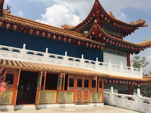 Van canh ngoi chua van hoa Trung Hoa lon nhat Malaysia hinh anh