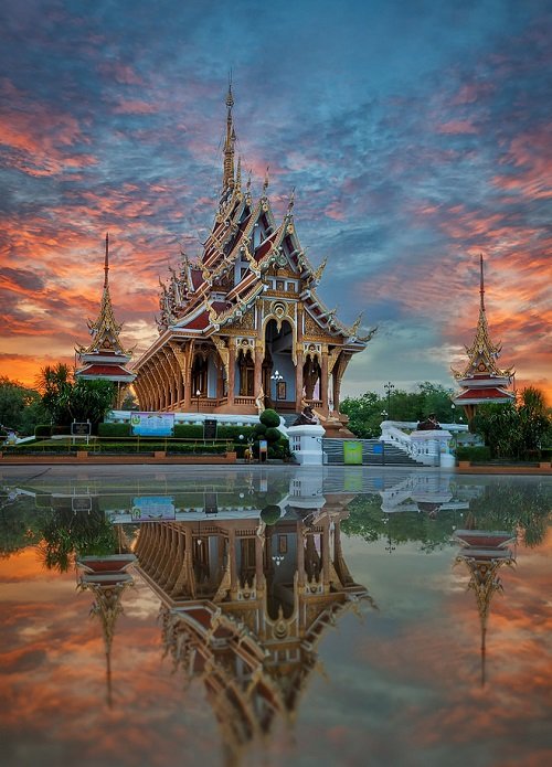 Van canh nhung ngoi chua dep nhat Dong Nam A hinh anh 3