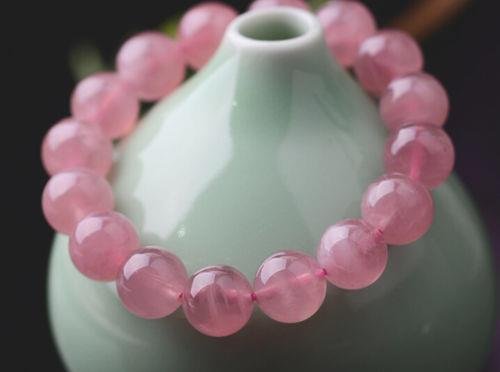 vong tay thach anh hong