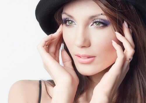 Dự đoán công danh và tình yêu qua nốt ruồi ở mắt và môi hình ảnh Du doan cong danh va tinh yeu qua not ruoi o mat va moi hinh anh