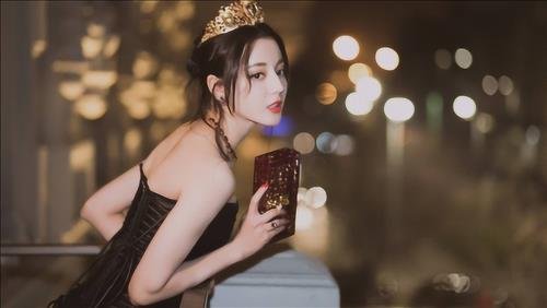 chom sao thich dung tien de giai quyet moi chuyen 2