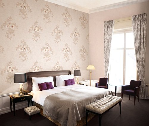 Chon giay dan tuong phong thuy de tien vao day hu hinh anh 3