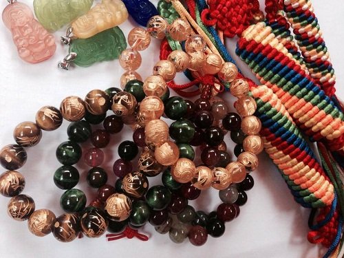 Chọn quà tặng mẹ ngày 8 tháng 3 hợp phong thủy hình ảnh Chon qua tang me ngay 8 thang 3 hop phong thuy hinh anh