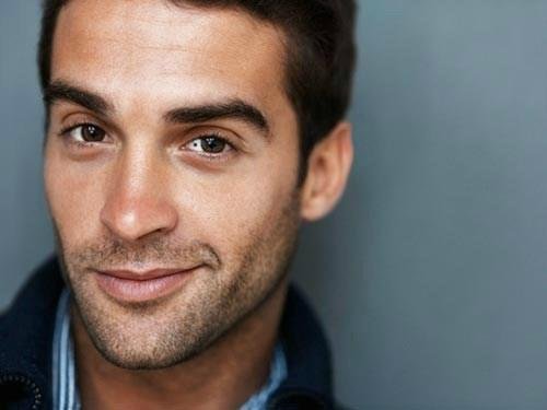 có nốt ruồi ở lòng trắng mắt co not ruoi o long trang mat