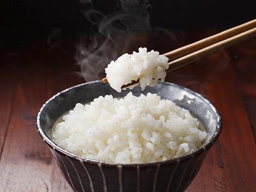 dùng bát đũa màu đen dung bat dua mau den