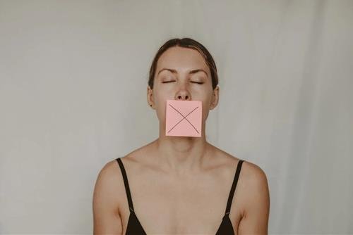 Chom sao biet giu bi mat