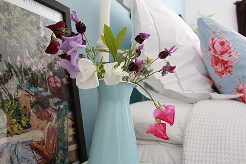 hoa tuoi trong phong ngu hoa tuoi trong phong ngu