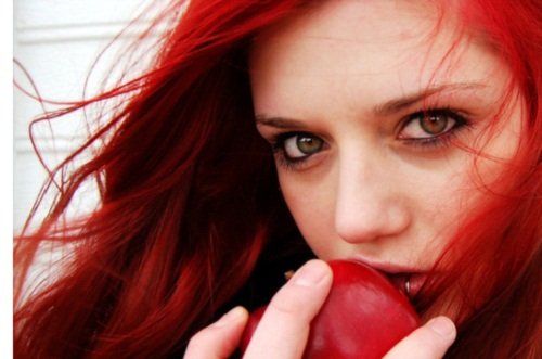 Màu tóc nói lên tính cách về bạn siêu chuẩn hình ảnh 3 Mau toc noi len tinh cach ve ban sieu chuan hinh anh 3