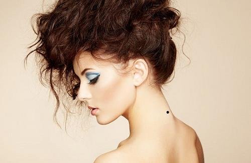 nốt ruồi sau gáy not ruoi sau gay