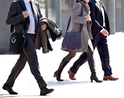 Phong thai di dung cua tuong dan ong co so lam quan hinh anh 3