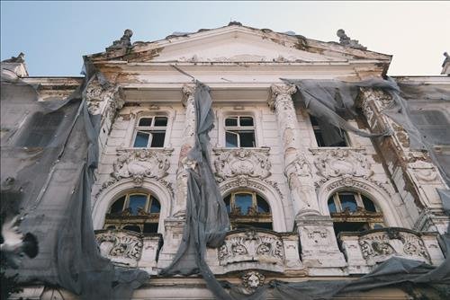 sua nha thang nao tot