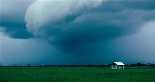 Thien Binh noi gian nhu gio mua