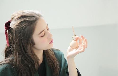 cung hoang dao bat ca hai tay