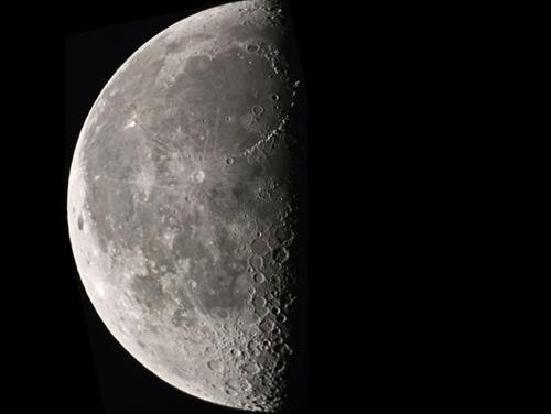 Trăng bán nguyệt cuối tháng Trang ban nguyet cuoi thang