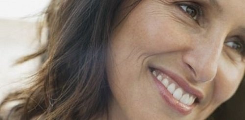 Tướng đôi má có nếp nhăn Tuong doi ma co nep nhan