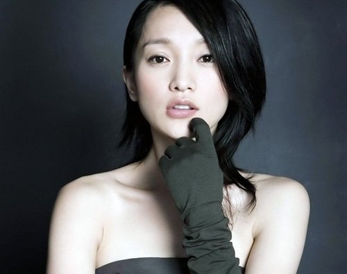 Tướng mạo giúp Châu Tấn thành danh sớm nhưng kết hôn muộn hình ảnh Tuong mao giup Chau Tan thanh danh som nhung ket hon muon hinh anh