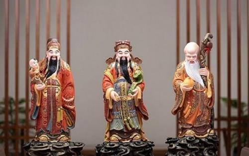 Khong di chuyen tuong cac vi than, Phat