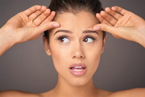 Tướng trán người phụ nữ có phúc khí Tuong tran nguoi phu nu co phuc khi