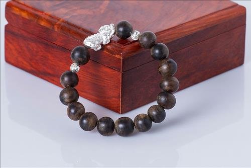 Vong tram ty huu bang bac